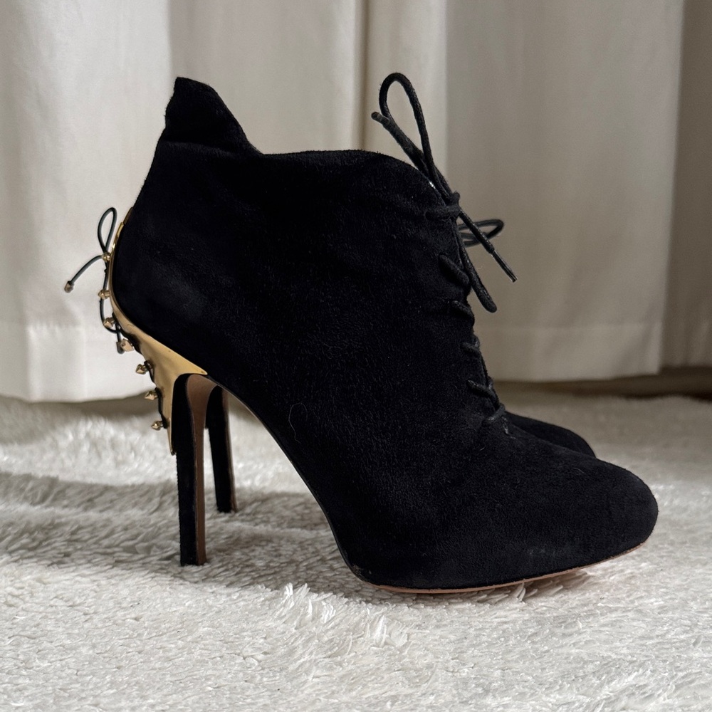 Sam Edelman Elegant Black and Gold Women's Heels